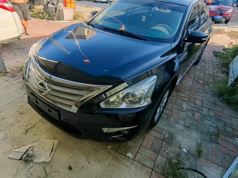 烟台13年日产天籁3