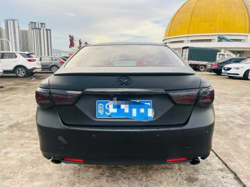 广州12年丰田锐志8