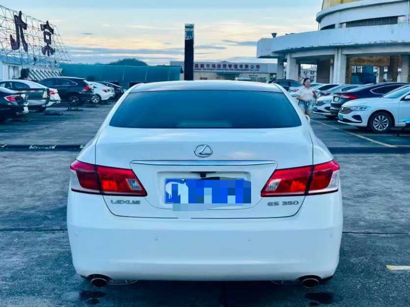 东莞12年雷克萨斯ES3