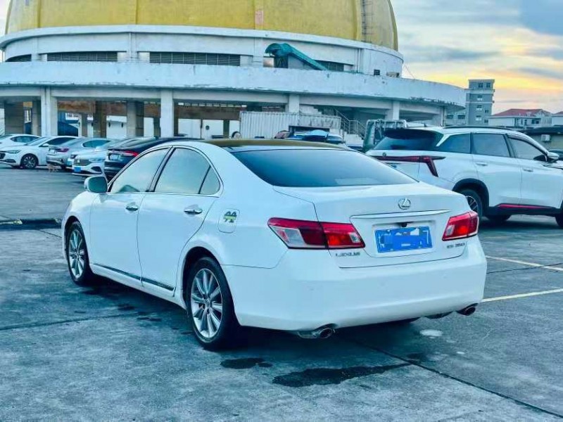 东莞12年雷克萨斯ES5