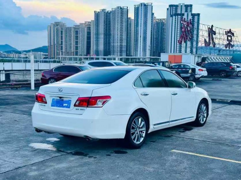 东莞12年雷克萨斯ES6