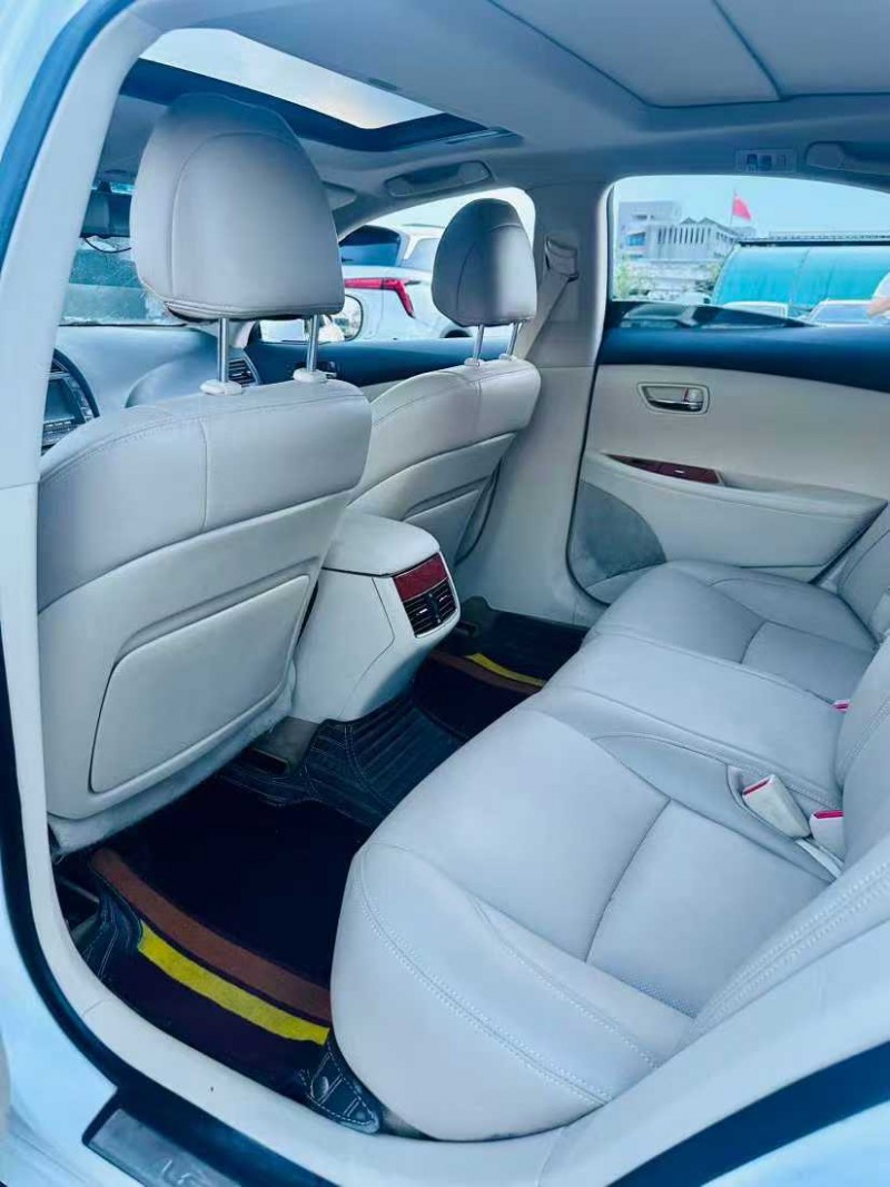 东莞12年雷克萨斯ES8