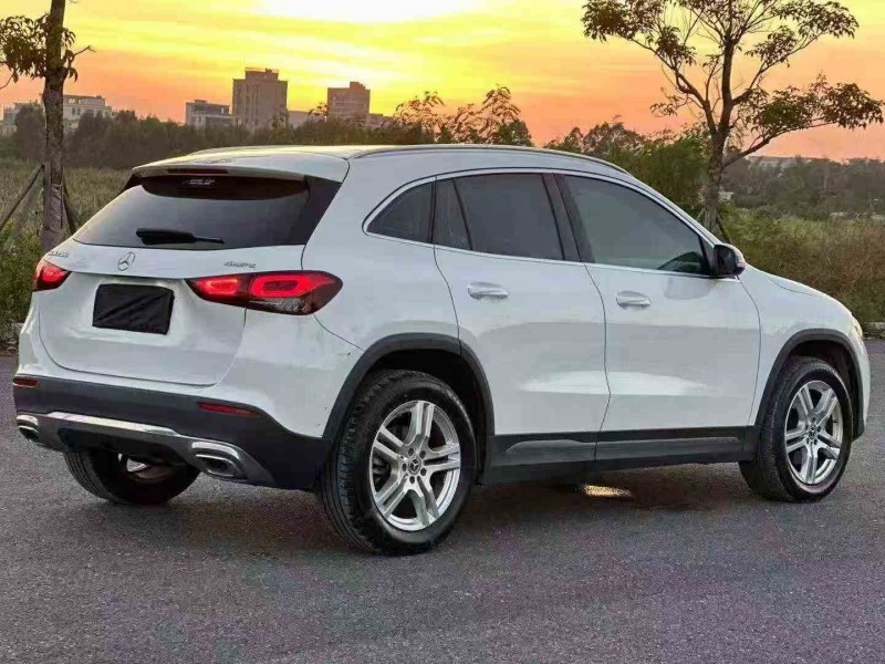 珠海23年奔驰GLA9