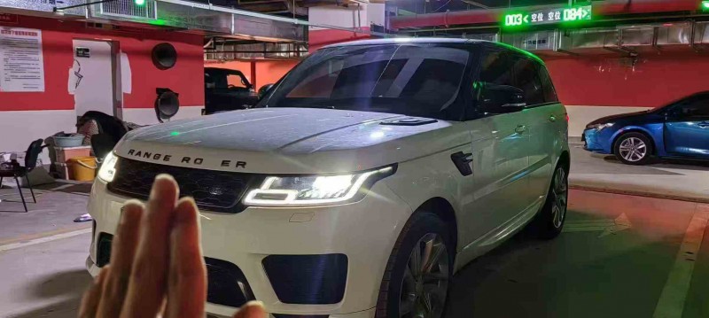 保山19年路虎揽胜运动3