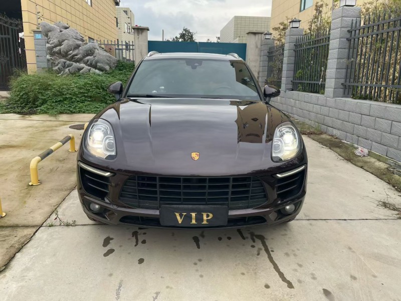 平顶山18年保时捷Macan1