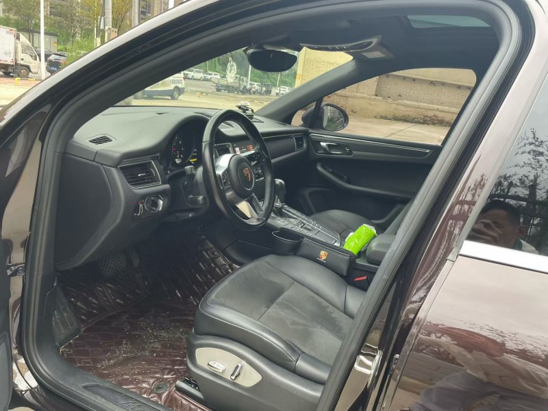 平顶山18年保时捷Macan4