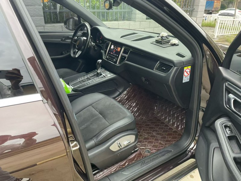 平顶山18年保时捷Macan5