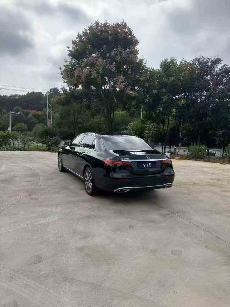 九江18年奔驰E8