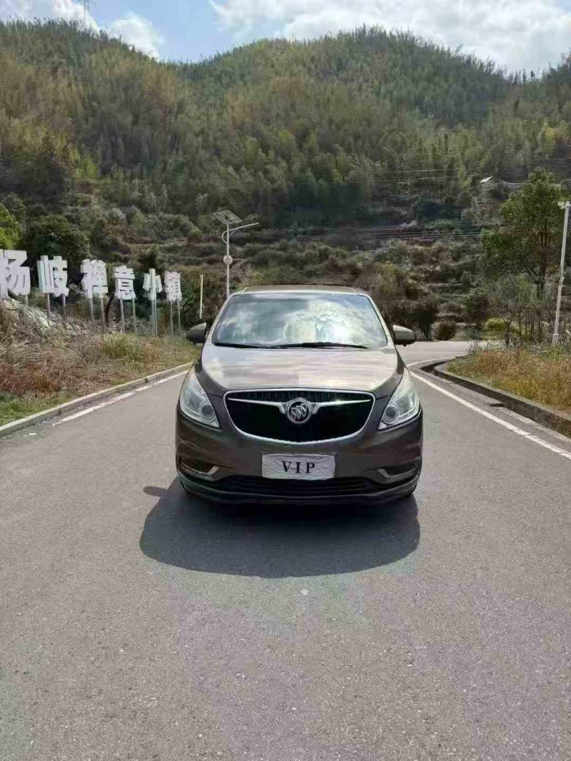 九江18年别克GL81