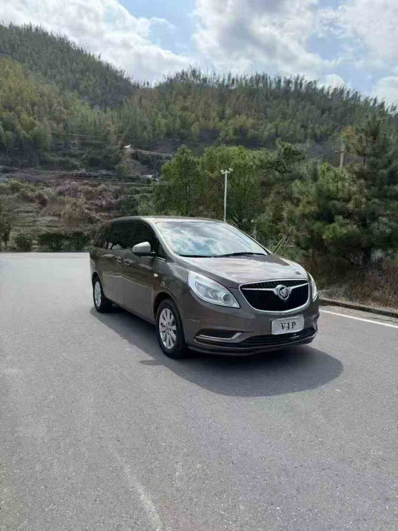 九江18年别克GL82