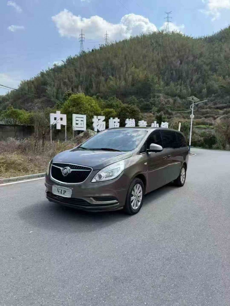 九江18年别克GL83