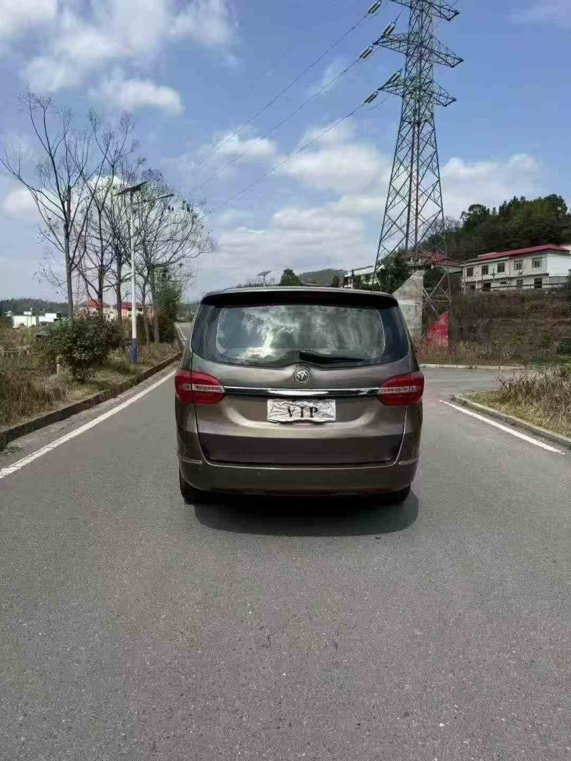 九江18年别克GL89