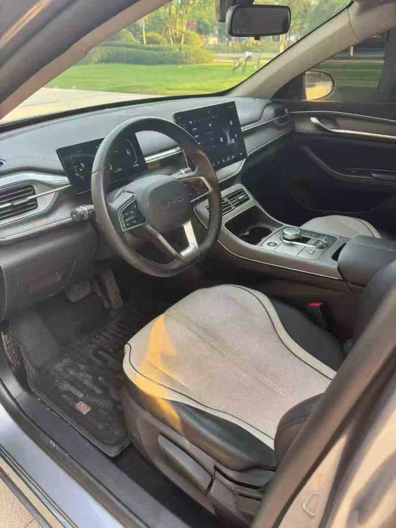 萍乡25年比亚迪驱逐舰3