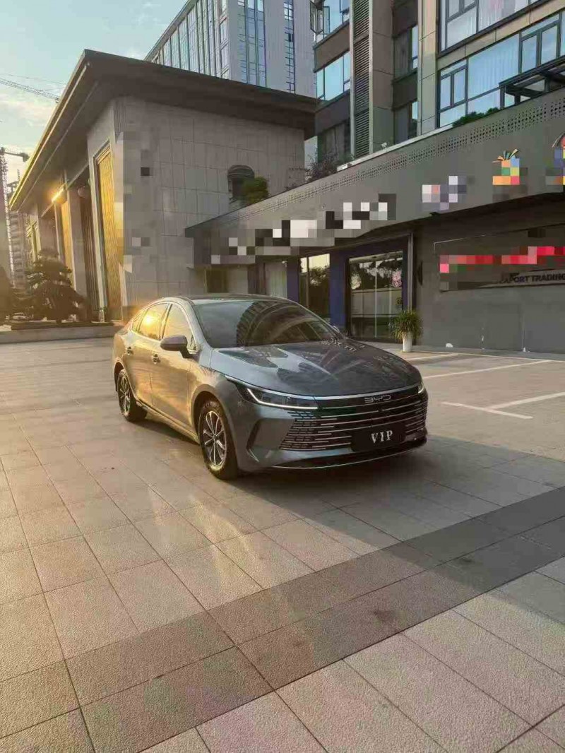 萍乡25年比亚迪驱逐舰6