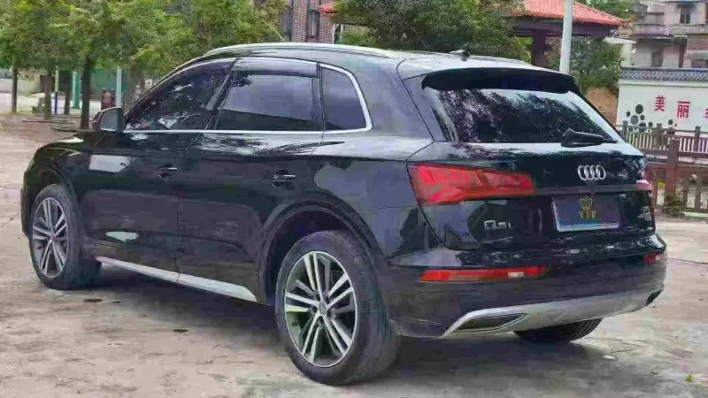 深圳20年奥迪Q58