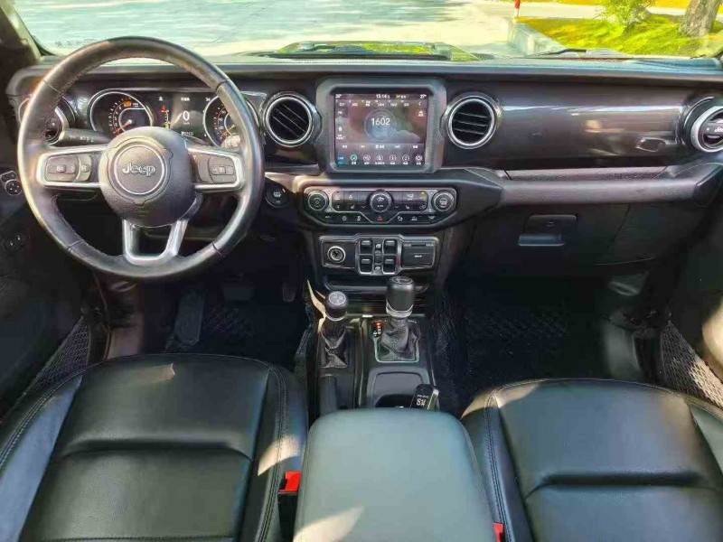 嘉兴22年Jeep牧马人5