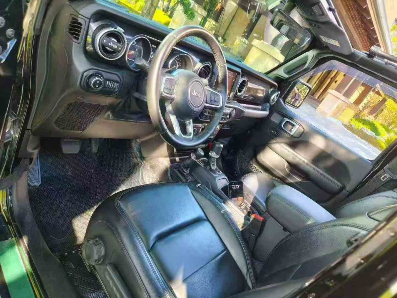 嘉兴22年Jeep牧马人6