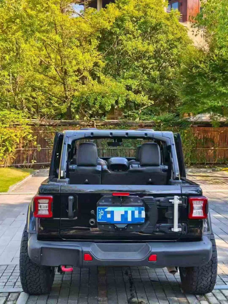 嘉兴22年Jeep牧马人9