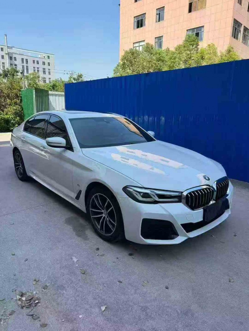 温州22年宝马5系3