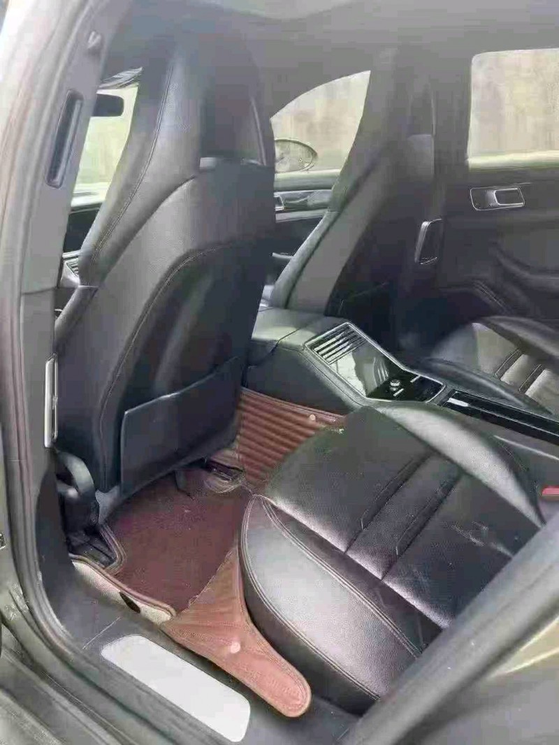 衡阳17年保时捷帕拉梅拉6