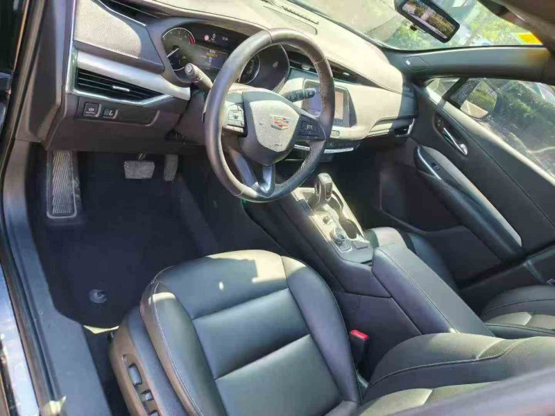 嘉兴19年凯迪拉克XT44