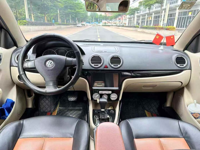 东莞10年大众朗逸5