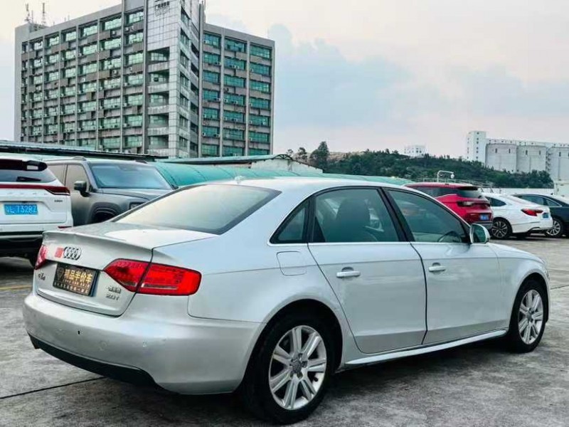 东莞12年奥迪A4L6