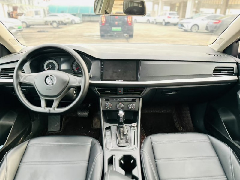 东莞19年大众朗逸5