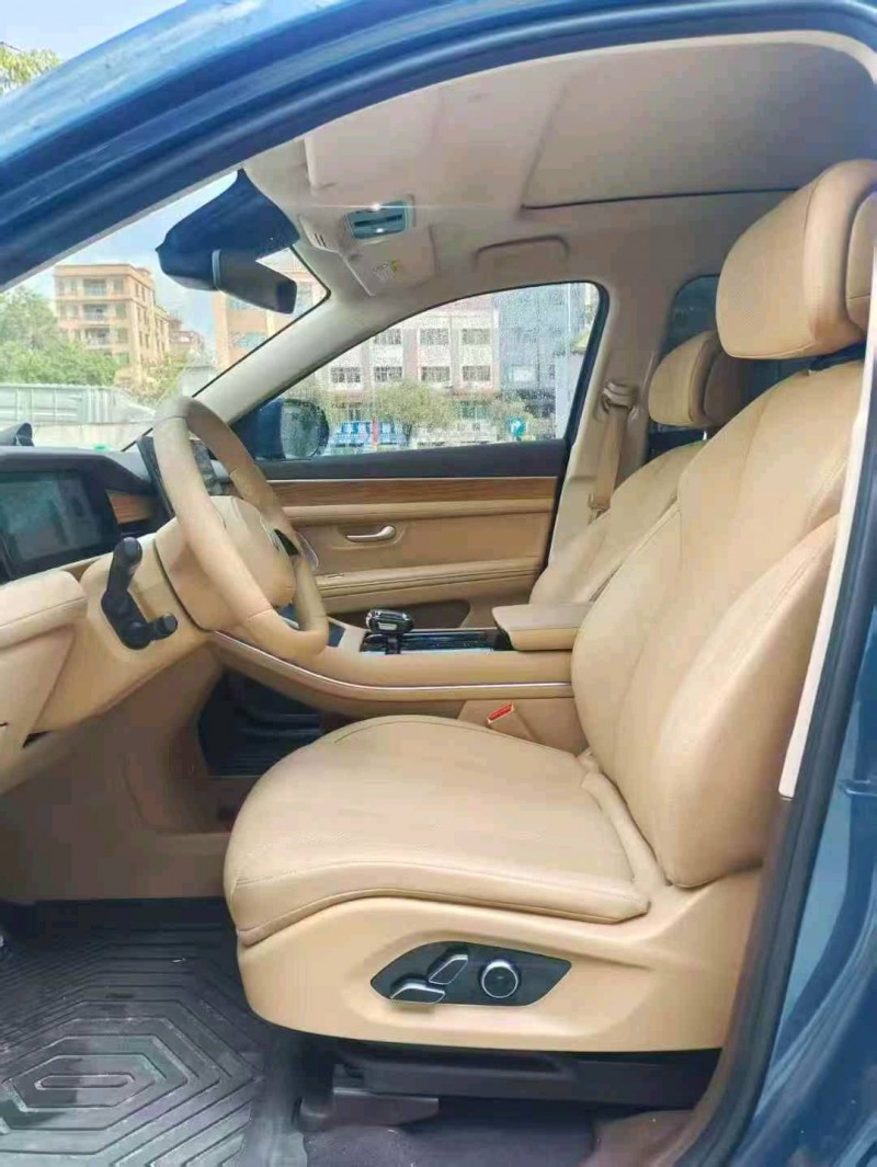 广州24年华为智选问界4