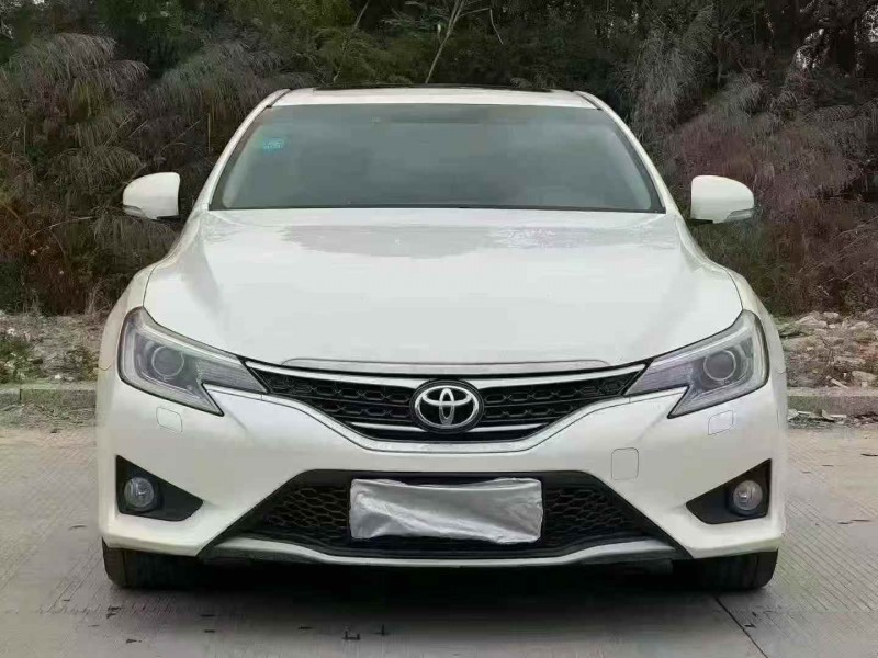 广州17年丰田锐志1