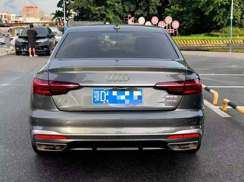 茂名21年奥迪A4L9