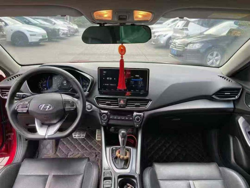 佛山19年现代菲斯塔8