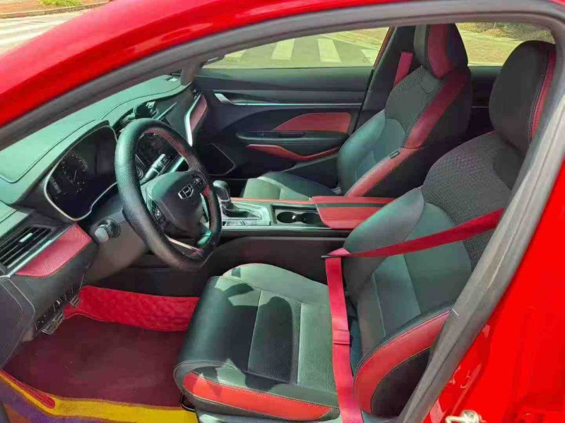 南宁22年吉利缤瑞4