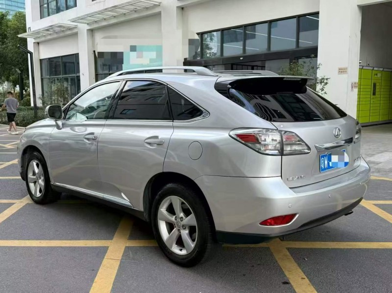 广州12年雷克萨斯RX8