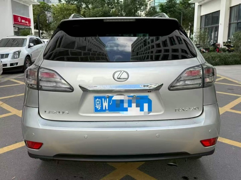 广州12年雷克萨斯RX9