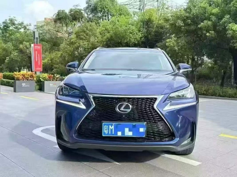 广州17年雷克萨斯NX1