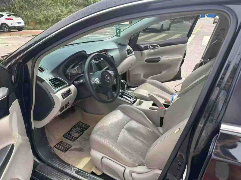 南宁17年日产轩逸4