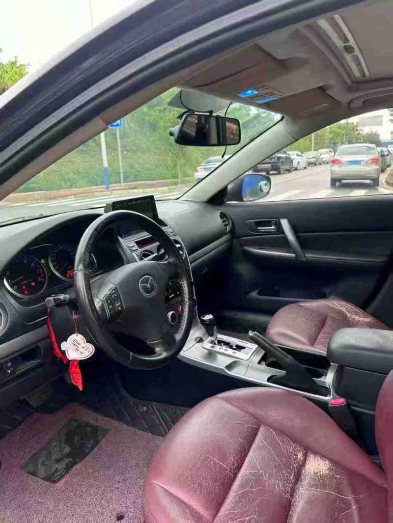 南宁15年马自达64