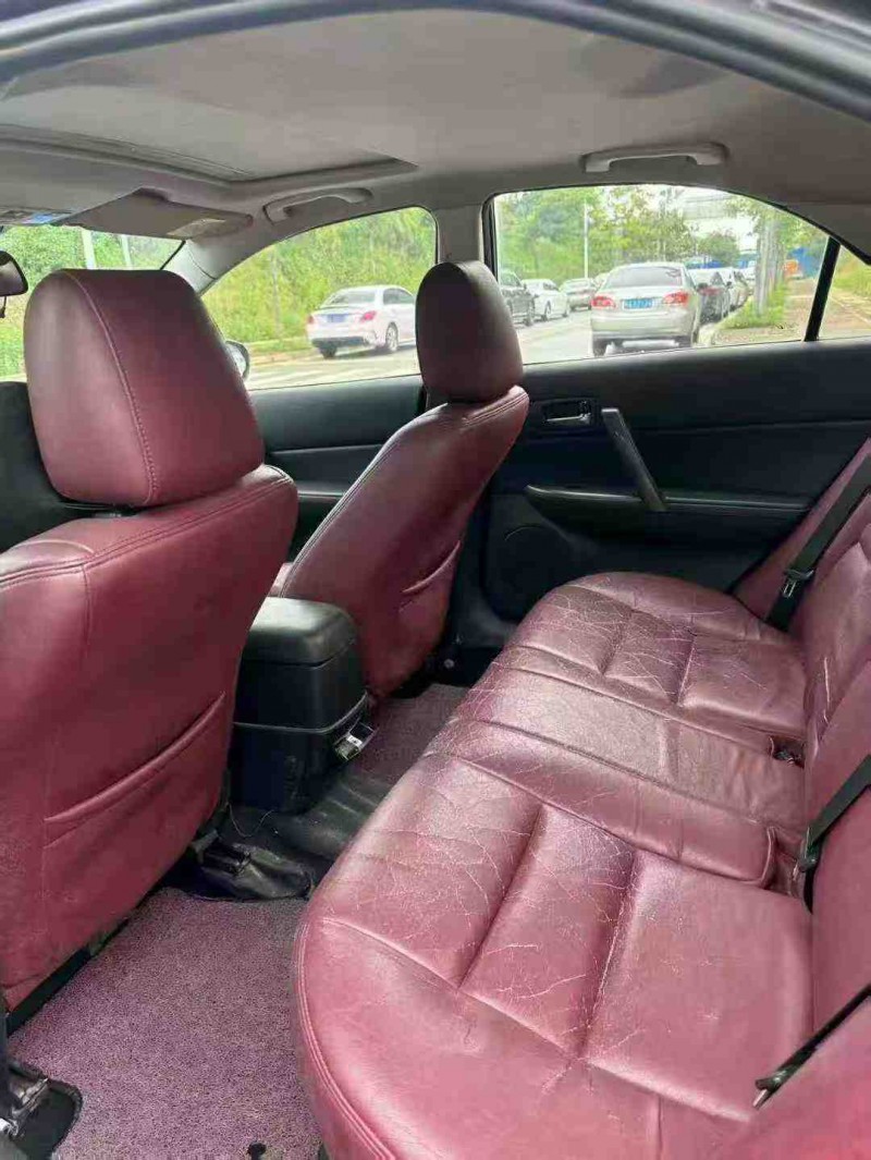 南宁15年马自达66