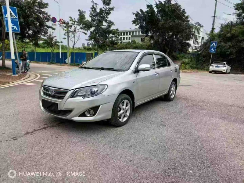 南宁16年丰田花冠2