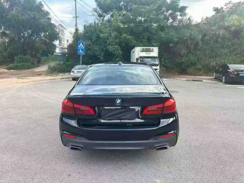 南宁18年宝马5系9