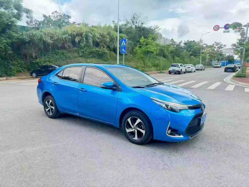 南宁18年丰田雷凌2