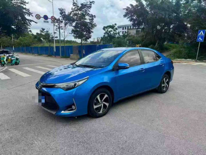 南宁18年丰田雷凌3