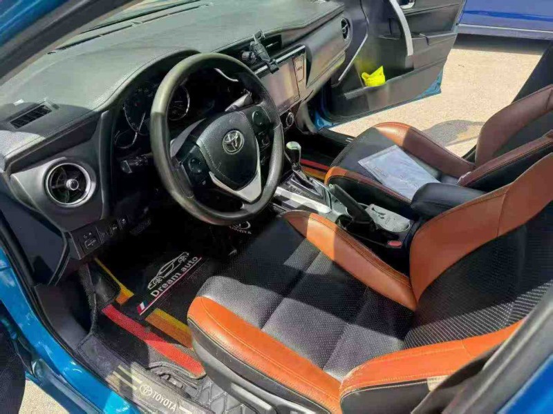 南宁18年丰田雷凌4