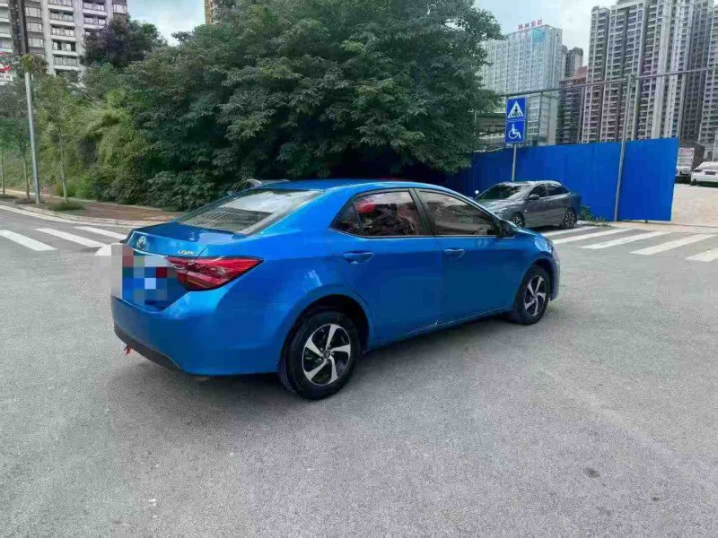 南宁18年丰田雷凌8