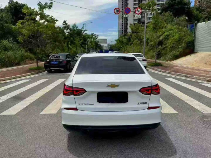 南宁22年雪佛兰科鲁泽9