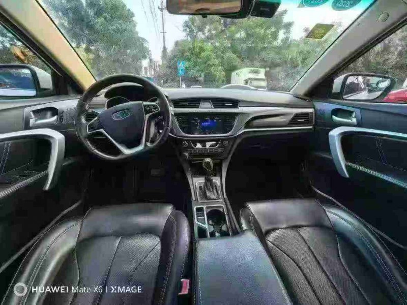 南宁17年吉利帝豪5