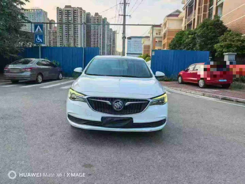 南宁18年别克英朗1