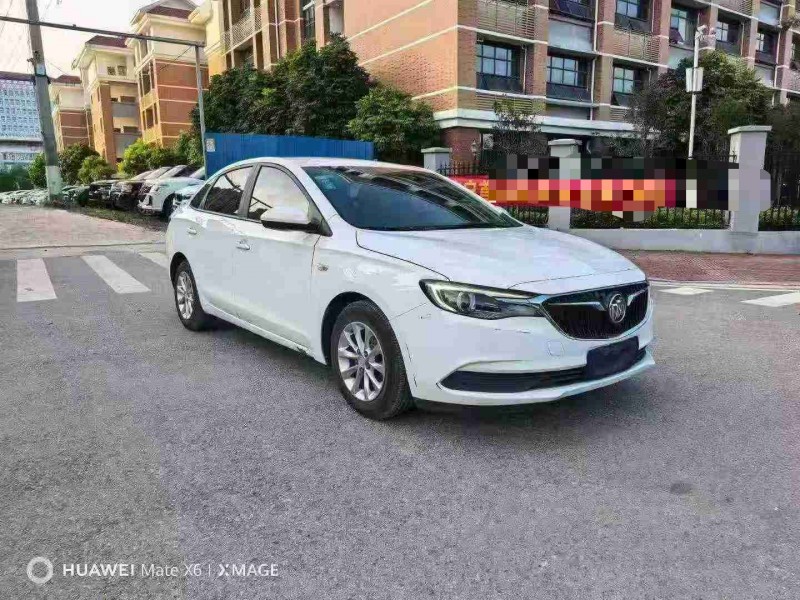 南宁18年别克英朗2