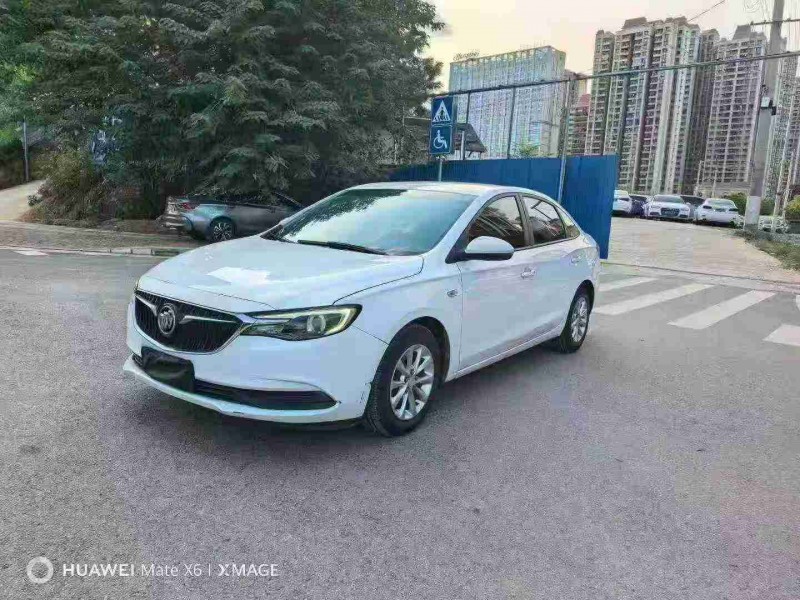 南宁18年别克英朗3